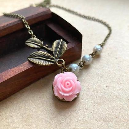 Beautiful Brass Leaf Necklace With A Romantic Pale..