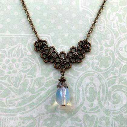 Art Nouveau Necklace With A Moonstone Gemstone..