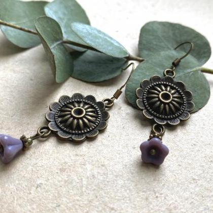 Gorgeous Art Nouveau Earrings With Lilac Glass..