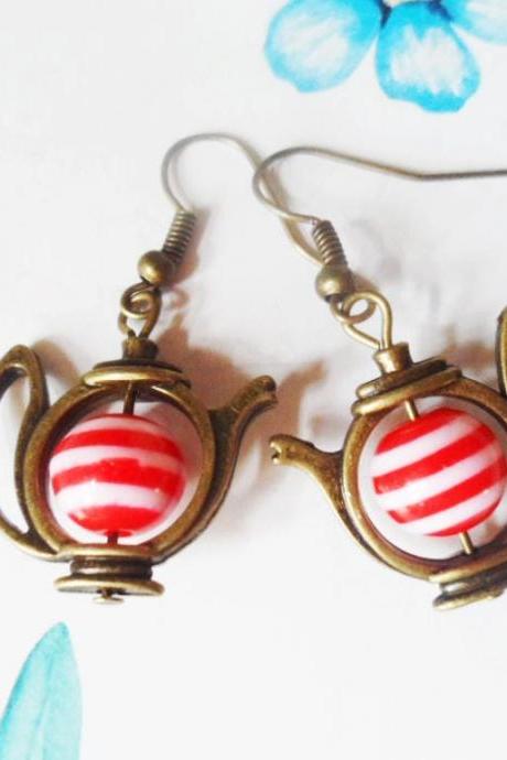Alice in Wonderland inspired teapot earrings with red and white candy cane beads, Selma Dreams