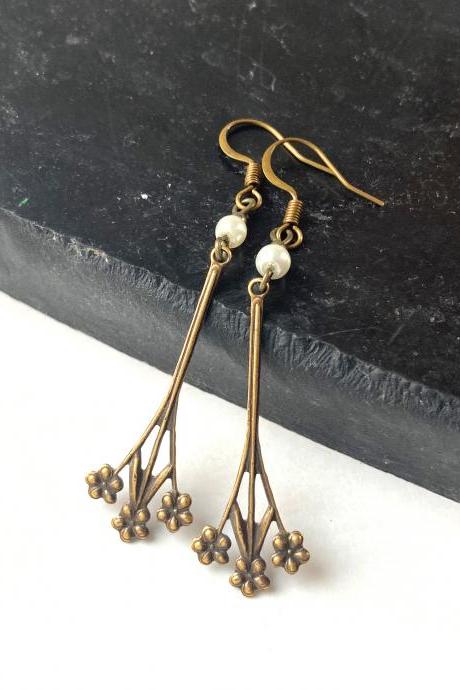 Art Nouveau earrings with glass pearls, Selma Dreams
