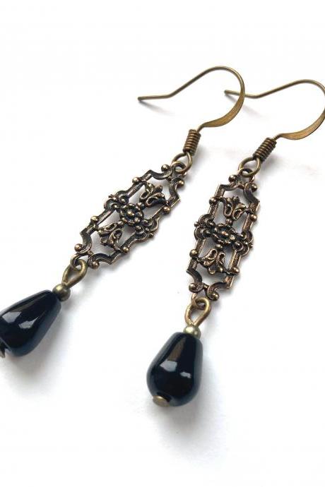 Art Nouveau earrings with black glass beads, Selma Dreams