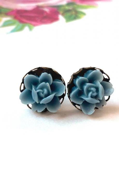 Sweet gray blue flower stud earrings, Selma Dreams