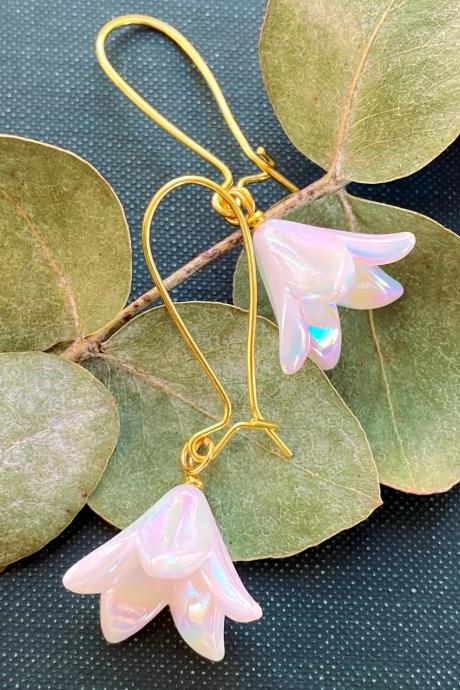Elegant Bellflower Earrings With 18k Gold Plated Hooks, Nature Jewelry, Woodland Earrings, Bridal Jewelry, Gold Dangle Earrings, Gift Ideas