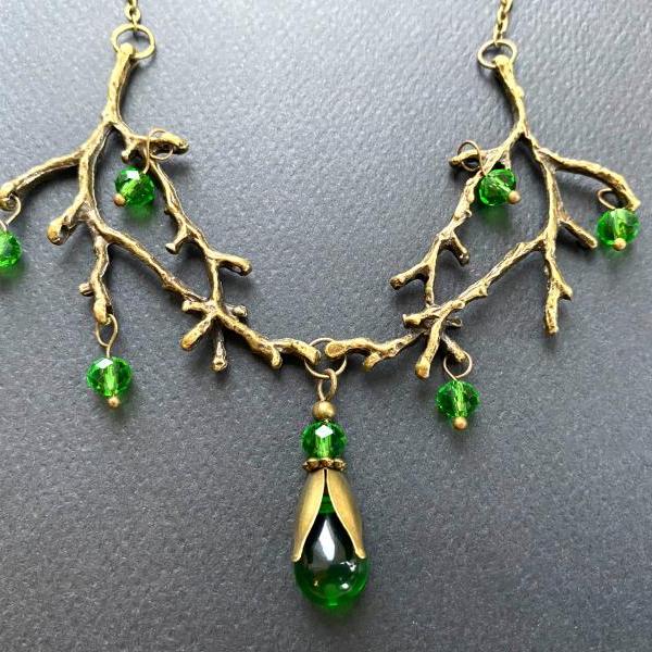 Enchanted forest necklace with green glass beads, Selma Dreams